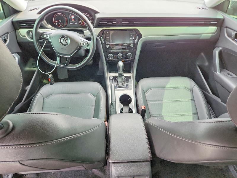 2020 VOLKSWAGEN PASSAT SE — Фото 8 из 12