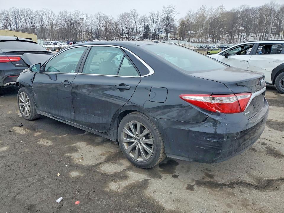 2016 TOYOTA CAMRY XLE — Фото 2 из 12