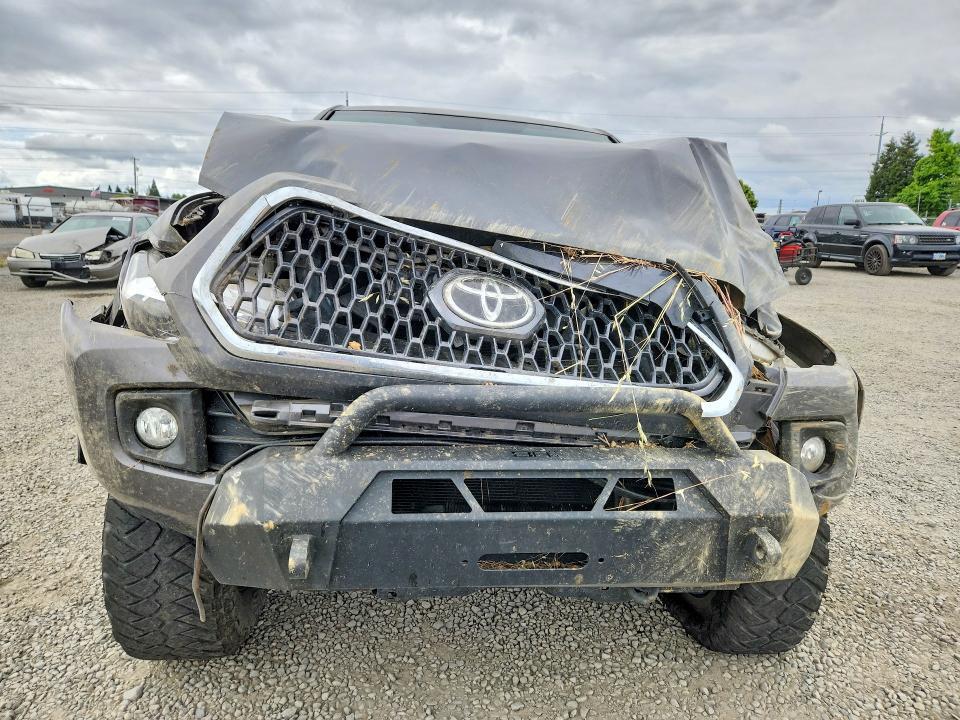 2019 TOYOTA TACOMA TRD OFF-ROAD — Фото 5 из 12