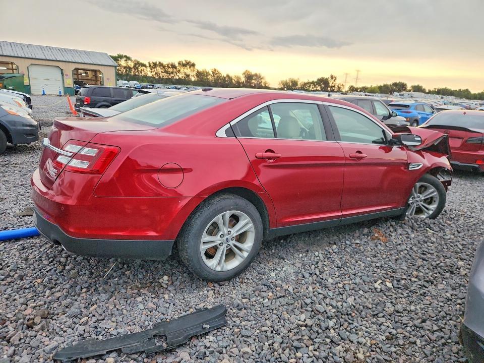2018 FORD TAURUS SEL — Фото 3 из 12