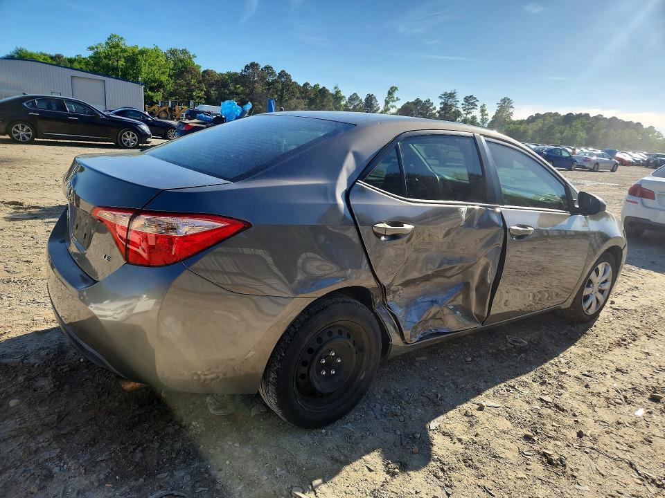 2017 TOYOTA COROLLA LE — Фото 3 из 12