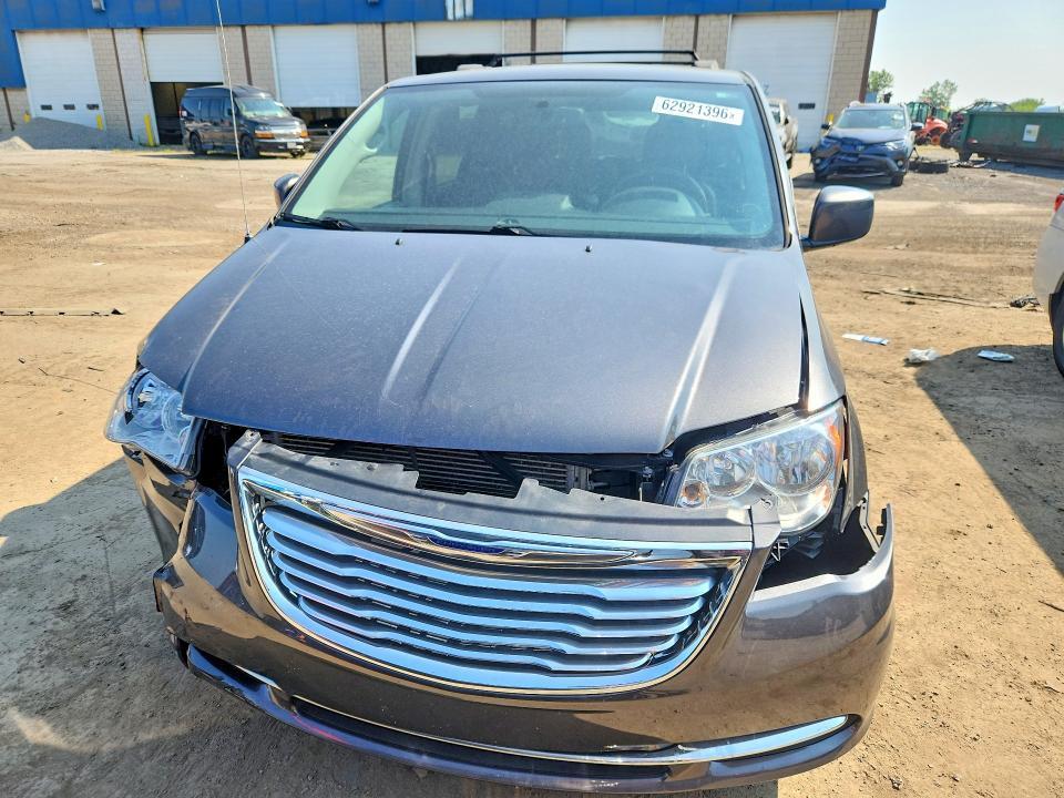 2016 CHRYSLER TOWN & COUNTRY TOURING — Фото 5 из 13