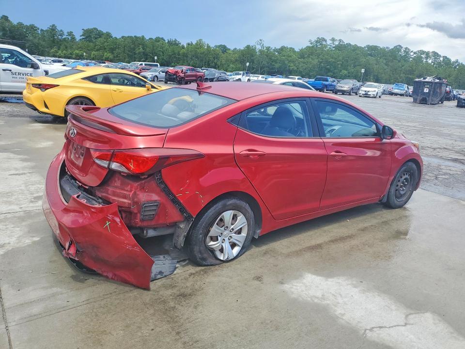 2016 HYUNDAI ELANTRA SE — Фото 3 из 12