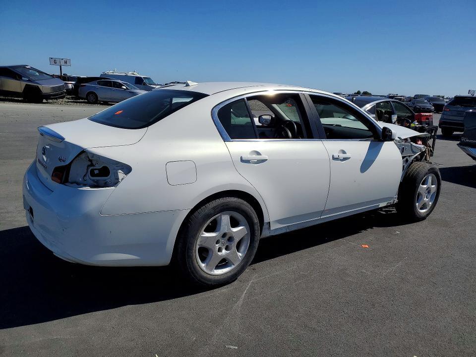2015 INFINITI Q40 BASE — Фото 3 из 12