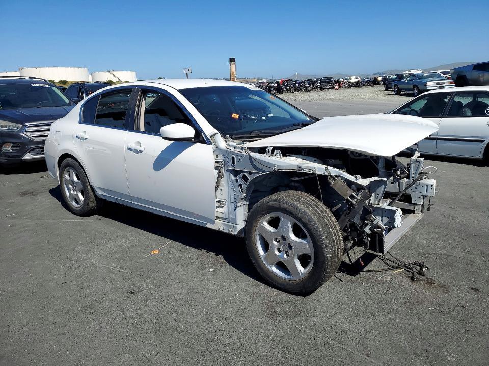 2015 INFINITI Q40 BASE — Фото 4 из 12