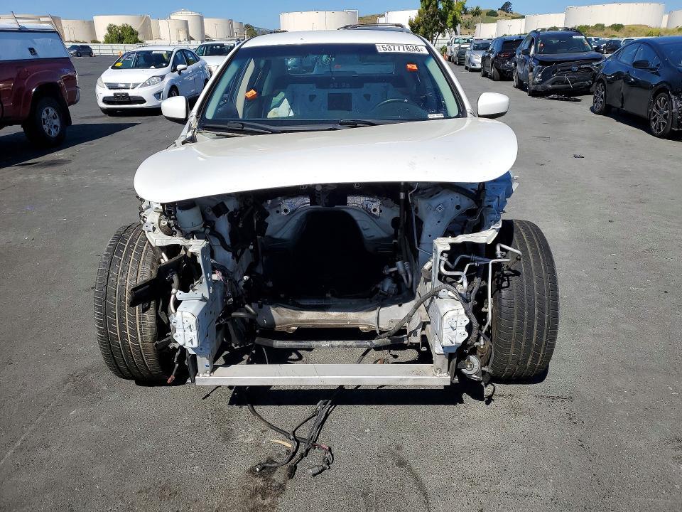 2015 INFINITI Q40 BASE — Фото 5 из 12