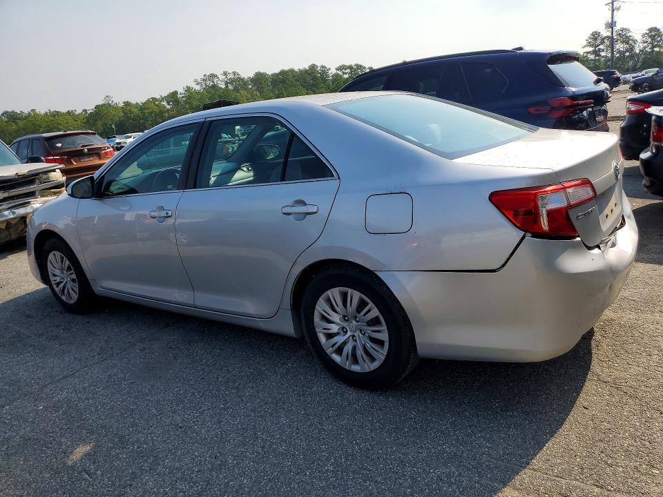 2014 TOYOTA CAMRY L — Фото 2 из 12