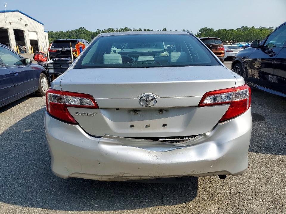 2014 TOYOTA CAMRY L — Фото 6 из 12