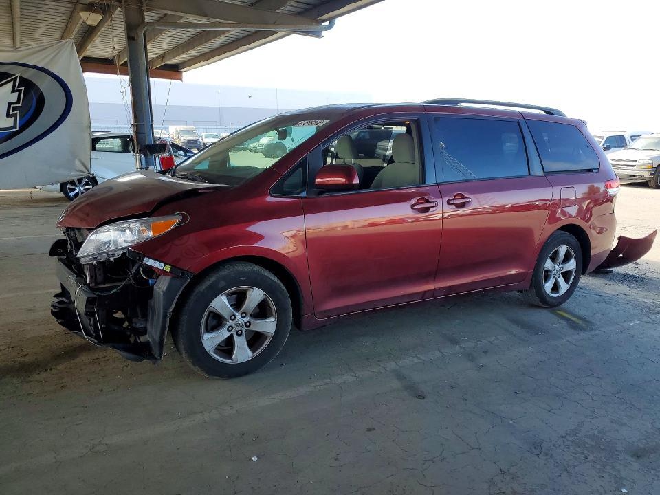 2014 TOYOTA SIENNA 5TDKK3DC3ES526684
