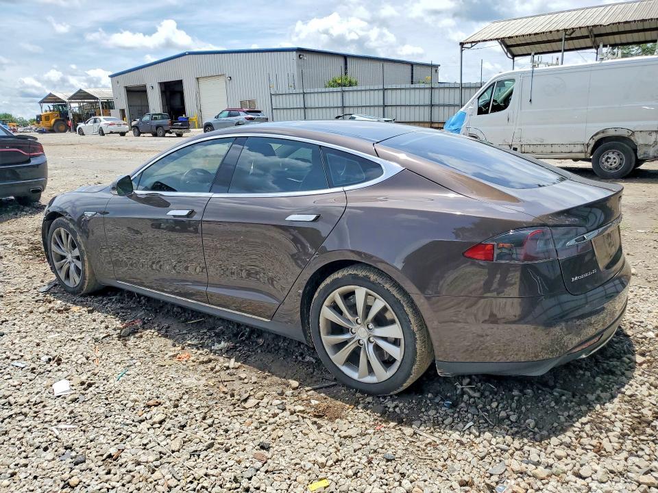 5YJSA1CN0DFP22496 2013 TESLA MODEL S photo no. 2