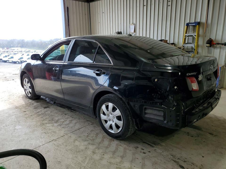 4T4BF3EK2BR186561 2011 TOYOTA CAMRY photo no. 2