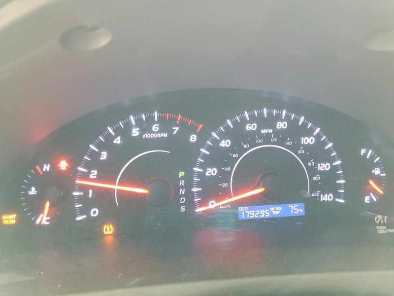 4T4BF3EK2BR186561 2011 TOYOTA CAMRY photo no. 9