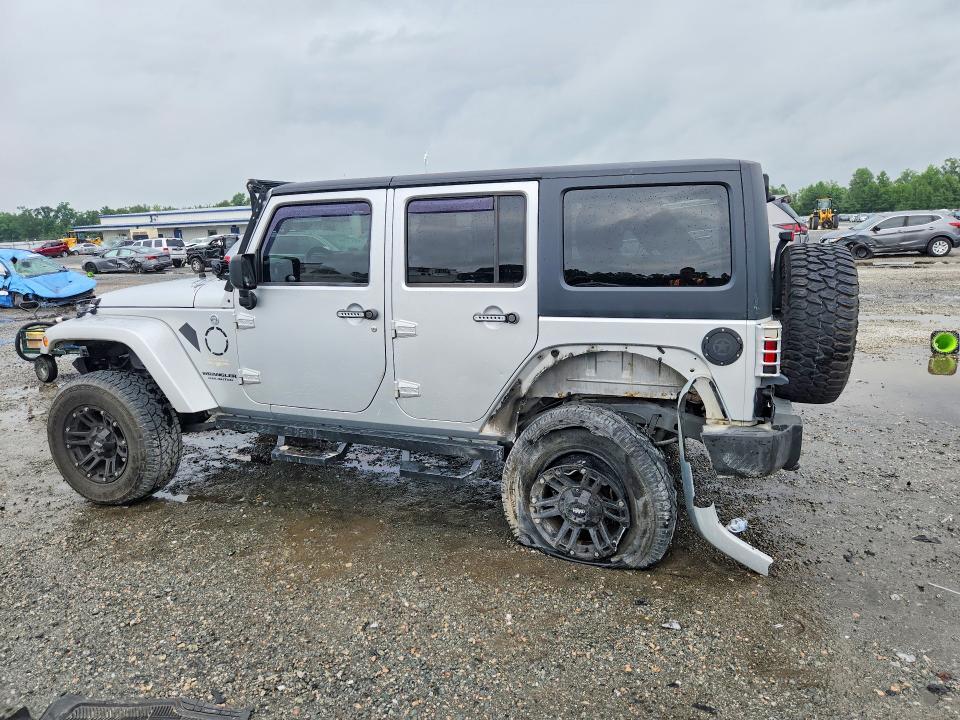 2011 JEEP WRANGLER UNLIMITED SAHARA — Фото 2 из 13