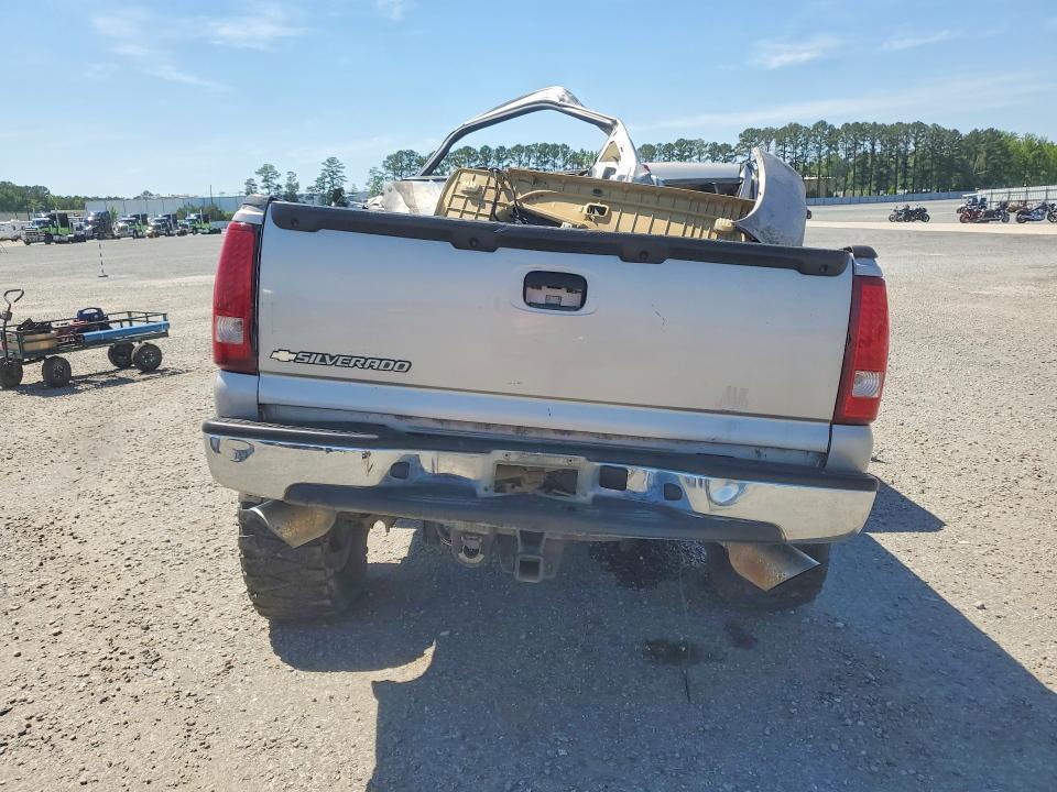 2006 CHEVROLET SILVERADO K1500 — Фото 6 из 12