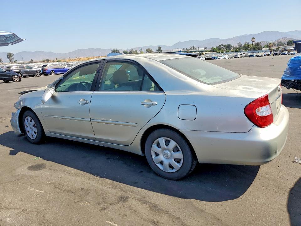 2002 TOYOTA CAMRY LE — Фото 2 из 13