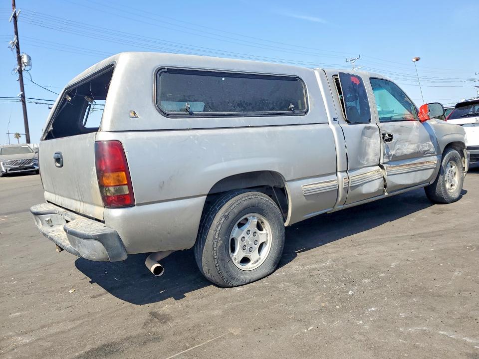 2000 CHEVROLET SILVERADO C1500 — Фото 3 из 12