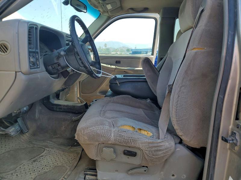 2000 CHEVROLET SILVERADO C1500 — Фото 7 из 12