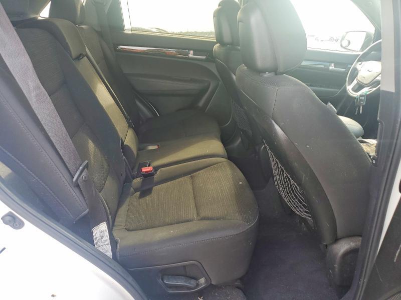 2015 KIA SORENTO — Фото 11 из 13