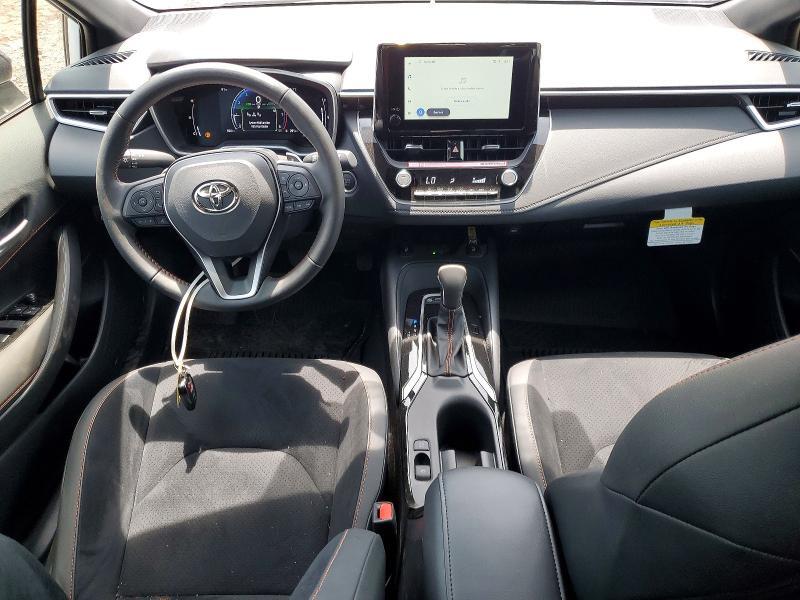 2026 TOYOTA COROLLA HATCHBACK FX — Фото 8 из 12