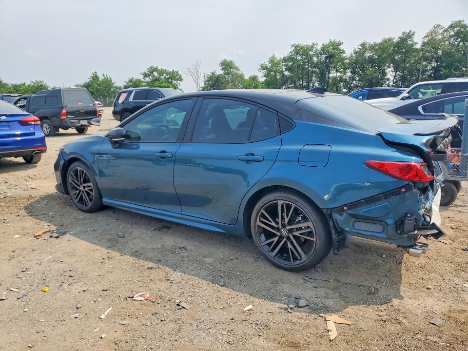 2026 TOYOTA CAMRY XSE — Фото 2 из 12