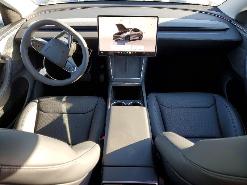 2026 TESLA MODEL Y — Фото 8 из 13