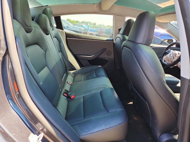 2025 TESLA MODEL 3 — Фото 10 из 12