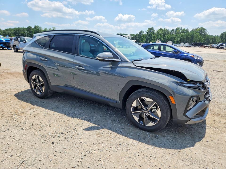 2025 HYUNDAI TUCSON SEL — Фото 4 из 13