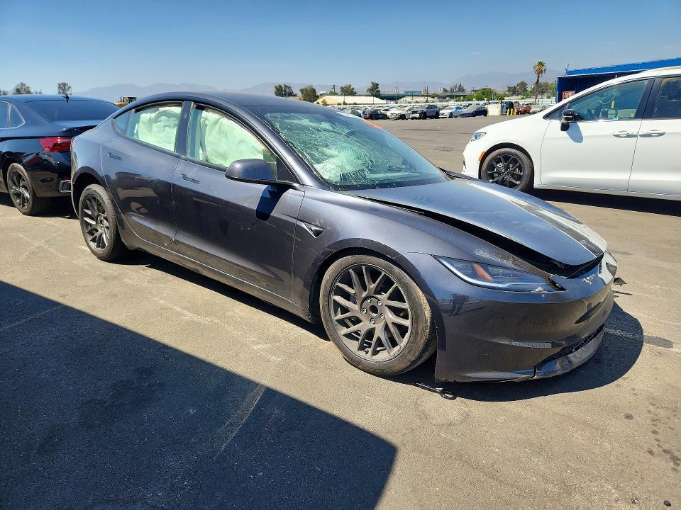 5YJ3E1EA9SF013761 2025 TESLA MODEL 3 photo no. 4
