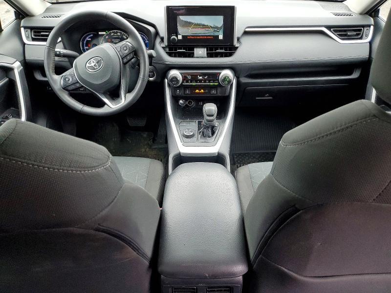 2024 TOYOTA RAV4 HYBRID XLE — Фото 8 из 14