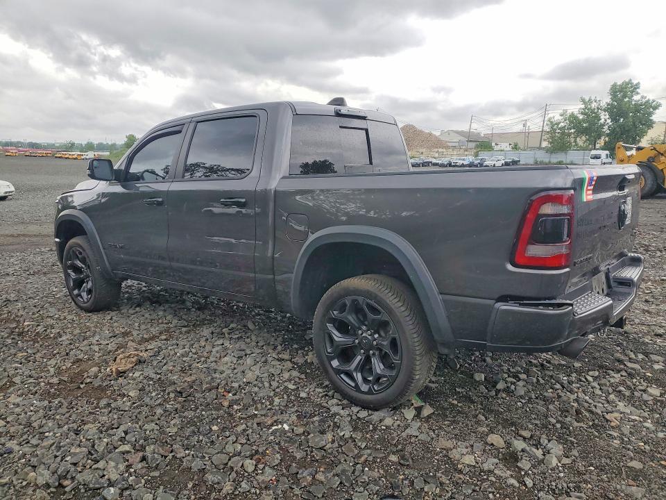 2024 RAM 1500 LARAMIE — Фото 2 из 12