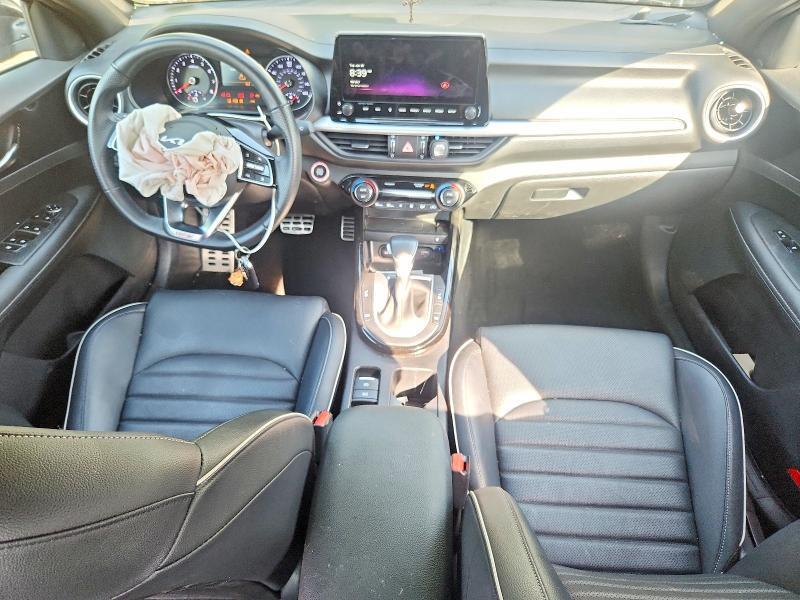 2024 KIA FORTE GT LINE — Фото 8 из 12