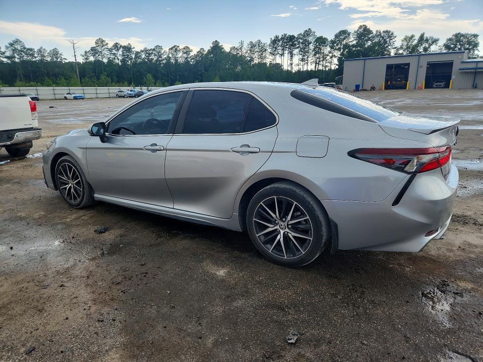 2024 TOYOTA CAMRY SE — Фото 2 из 12