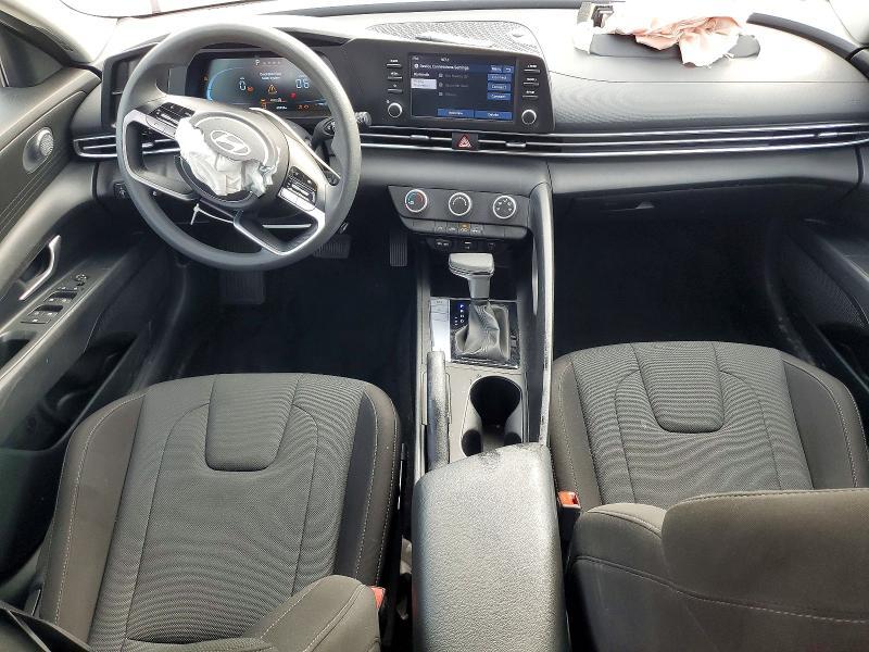 2024 HYUNDAI ELANTRA SE — Фото 8 из 12