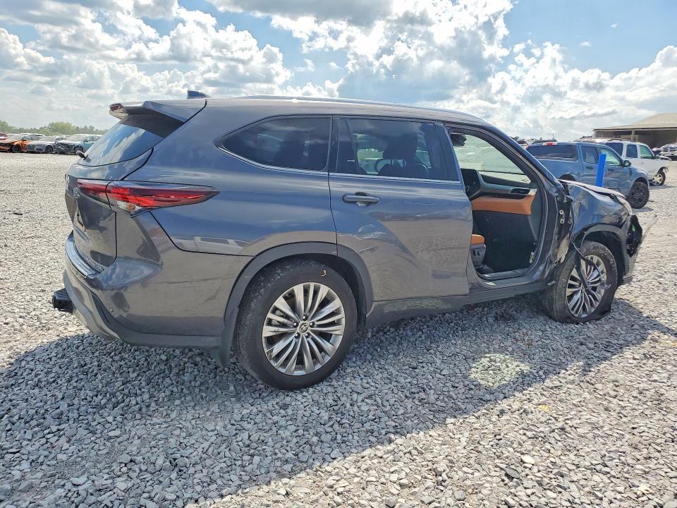 2024 TOYOTA HIGHLANDER PLATINUM — Фото 3 из 14