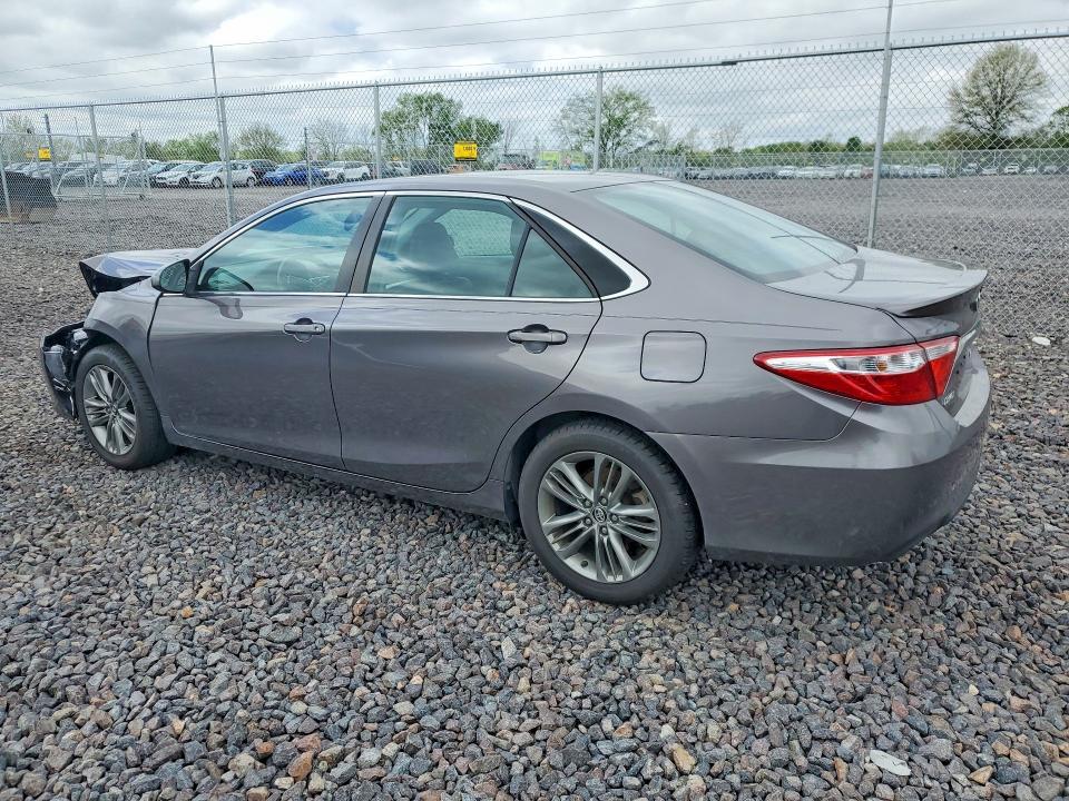 2016 TOYOTA CAMRY SE — Фото 2 из 12