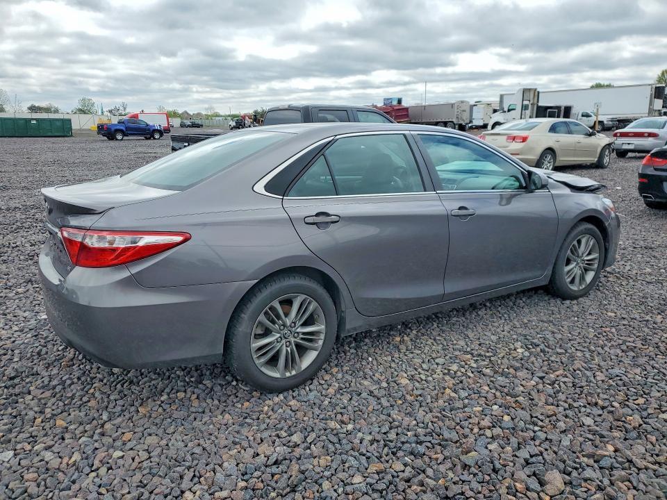 2016 TOYOTA CAMRY SE — Фото 3 из 12