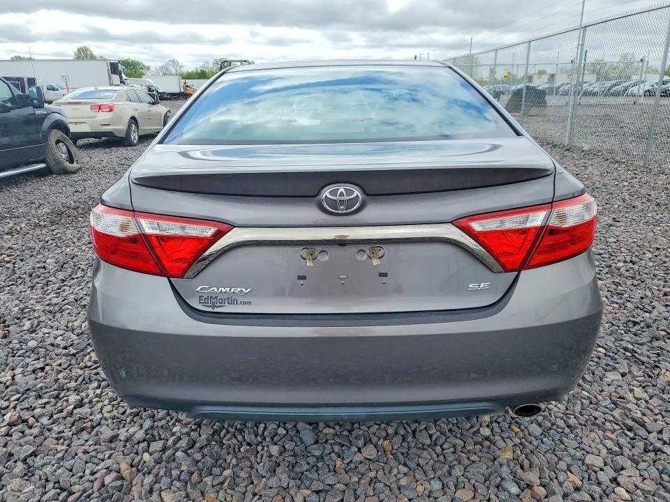 2016 TOYOTA CAMRY SE — Фото 6 из 12