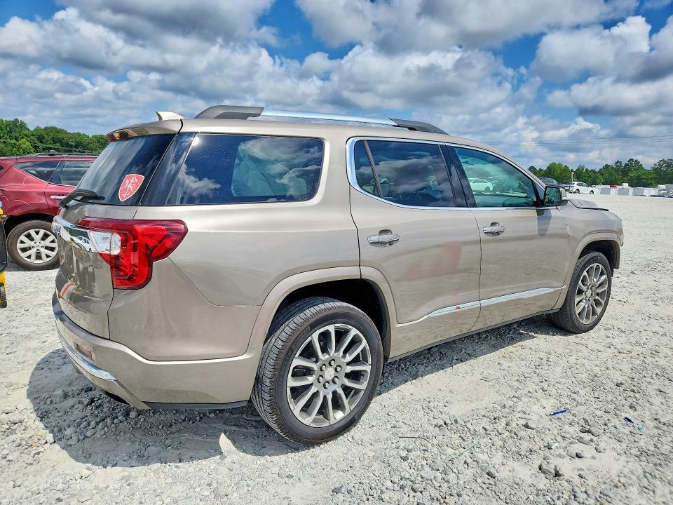 2023 GMC ACADIA DENALI — Фото 3 из 14