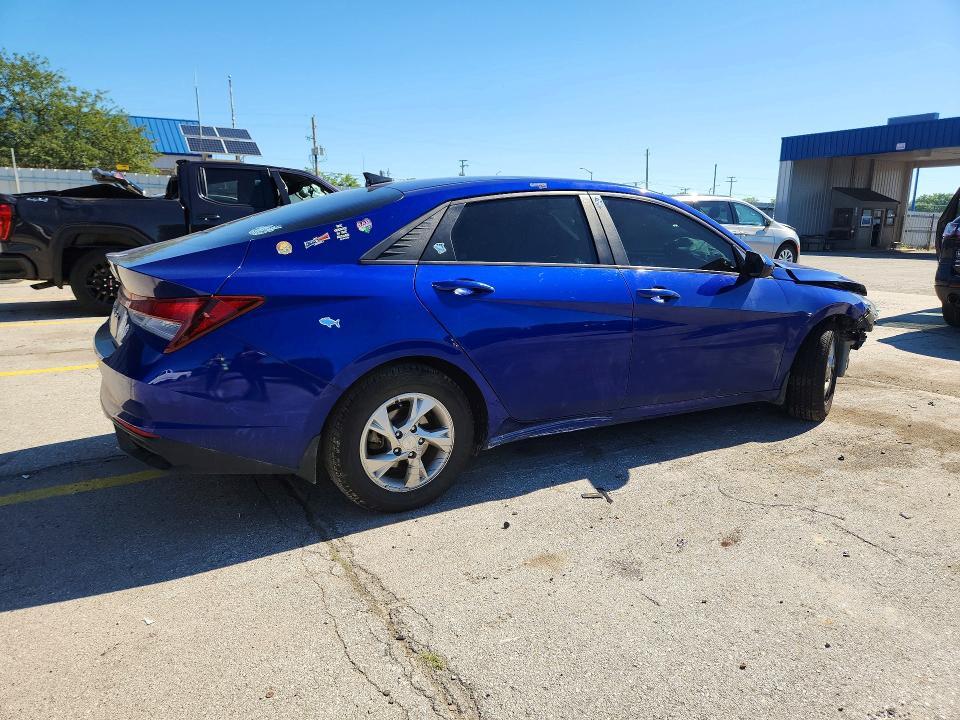 2022 HYUNDAI ELANTRA SE — Фото 3 из 13