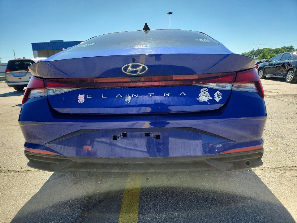 2022 HYUNDAI ELANTRA SE — Фото 6 из 13