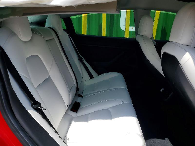 2021 TESLA MODEL 3 — Фото 10 из 12