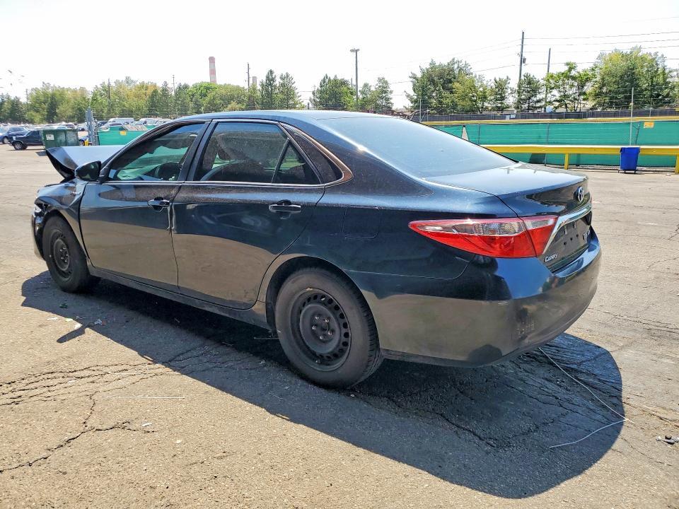 2016 TOYOTA CAMRY HYBRID LE — Фото 2 из 12