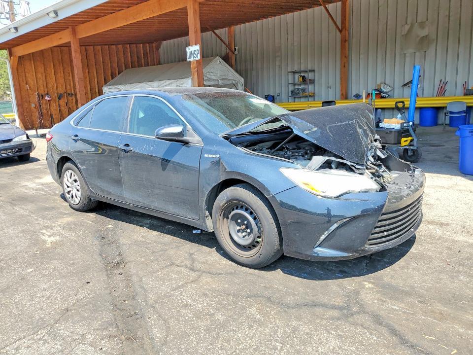 2016 TOYOTA CAMRY HYBRID LE — Фото 4 из 12