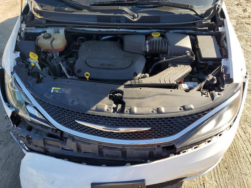 2020 CHRYSLER PACIFICA TOURING L — Фото 12 из 13