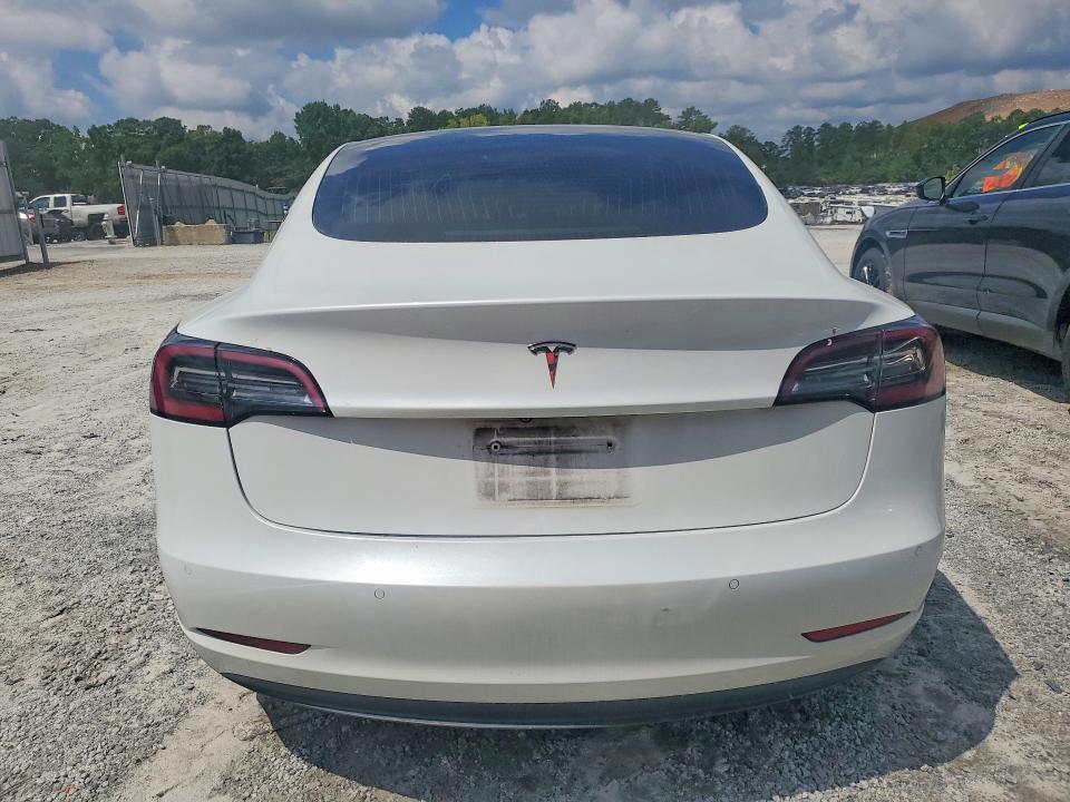 2020 TESLA MODEL 3 — Фото 6 из 12