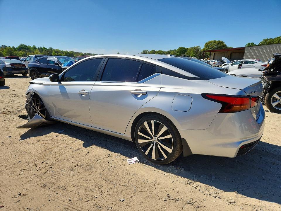 2019 NISSAN ALTIMA SR — Фото 2 из 12