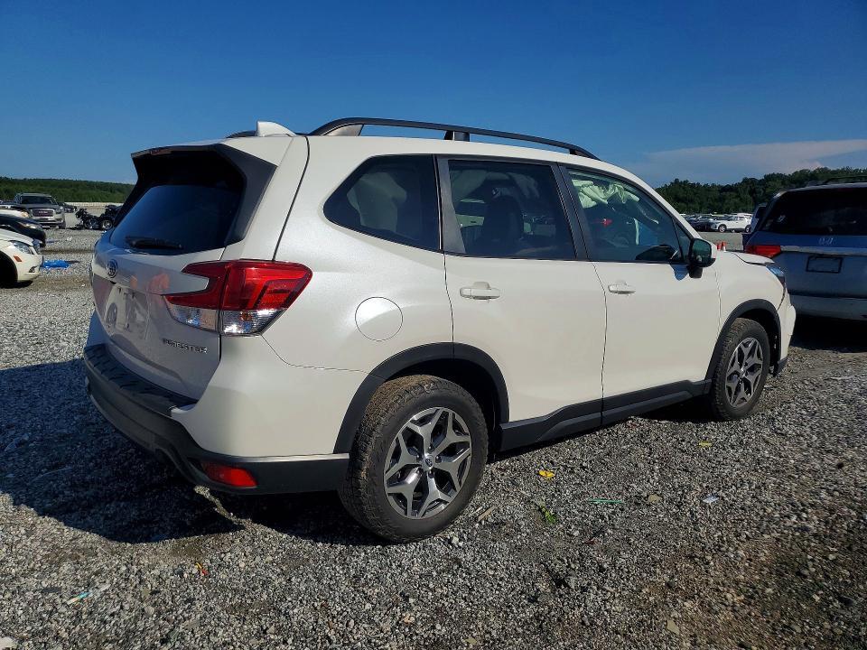 2019 SUBARU FORESTER PREMIUM — Фото 3 из 13