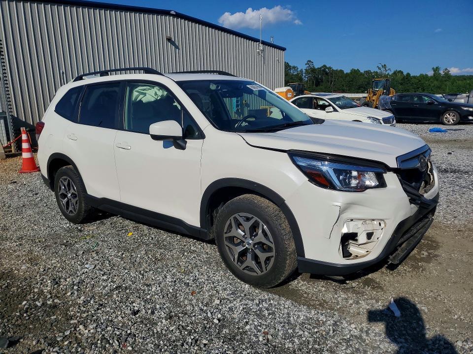 2019 SUBARU FORESTER PREMIUM — Фото 4 из 13