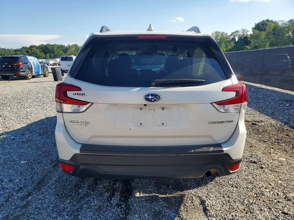 2019 SUBARU FORESTER PREMIUM — Фото 6 из 13