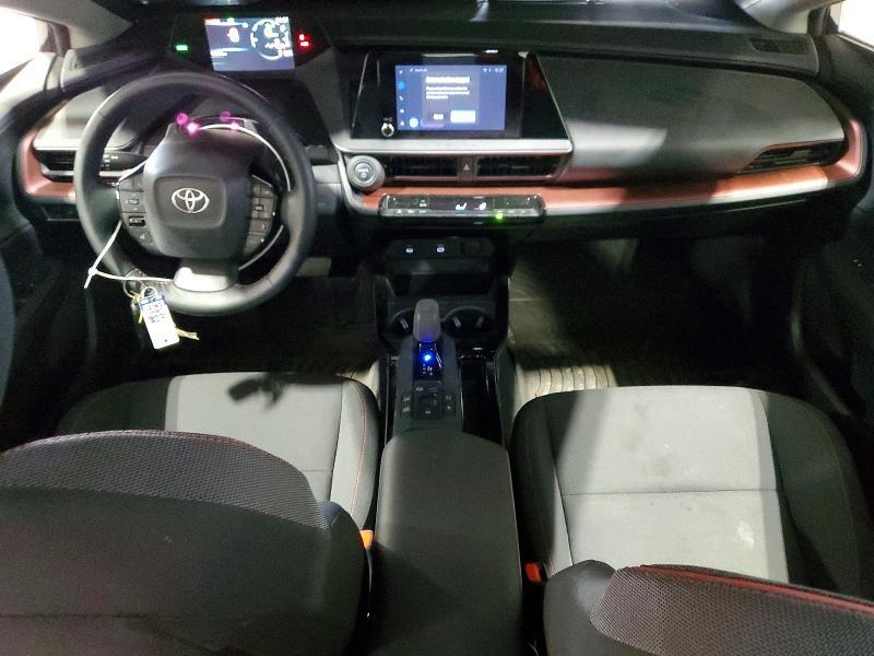2025 TOYOTA PRIUS PLUG-IN HYBRID SE — Фото 8 из 13